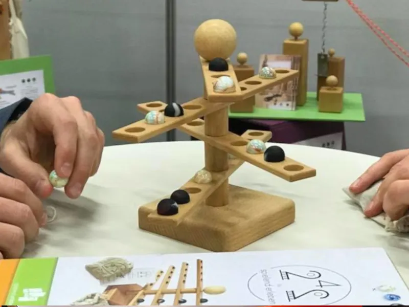 Holzmaterialien als nachhaltige Spielidee für Familien zuhause